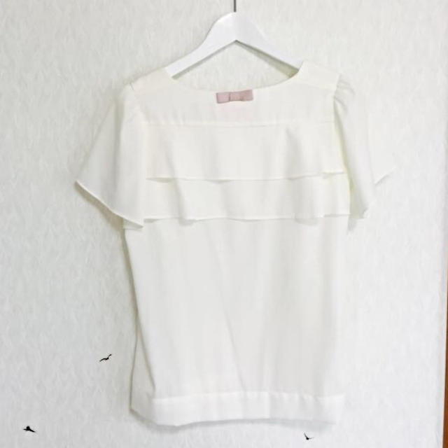 MINIMUM(ミニマム)の袖フリルホワイトブラウス レディースのトップス(シャツ/ブラウス(半袖/袖なし))の商品写真