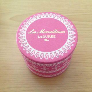 レメルヴェイユーズラデュレ(Les Merveilleuses LADUREE)のラデュレ 限定チーク(チーク)