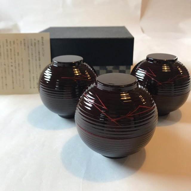 【中古】蓋つき菓子器 3個セット 赤茶 松 ボンボニエール 漆器 食器 菓子皿の通販 by のんたん5140's shop｜ラクマ