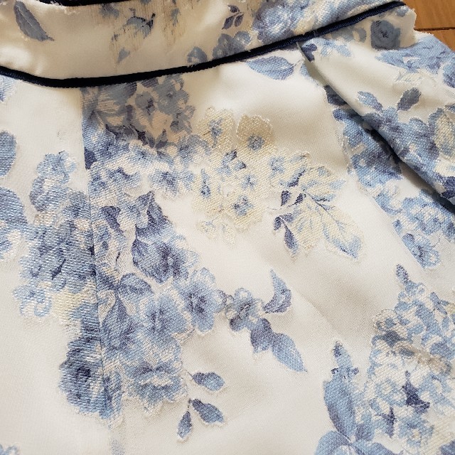 MISCH MASCH(ミッシュマッシュ)のミッシュマッシュ 花柄スカート ブルー レディースのスカート(ひざ丈スカート)の商品写真
