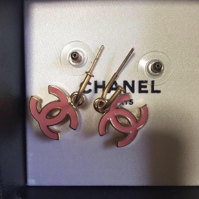 ブランド】 CHANEL - ピンク♡シャネルピアスの通販 by *akaaa's shop ...