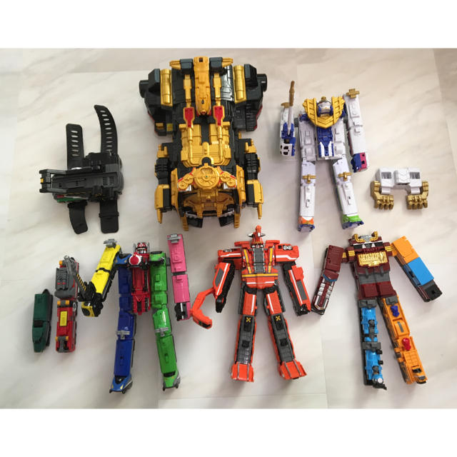 トッキュウジャー おもちゃ一式の通販 By Ym96 S Shop ラクマ トッキュウジャー おもちゃ一式の通販 By Ym96 S Shop ラクマ