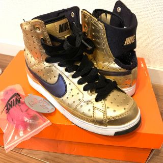 ナイキ(NIKE)のNIKE♡ゴールドハイカットスニーカー(スニーカー)