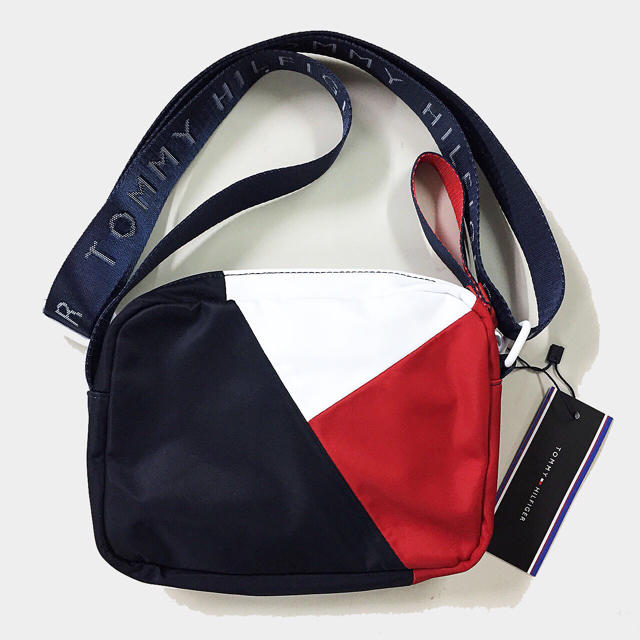 TOMMY HILFIGER(トミーヒルフィガー)の【SALE】 TOMMY HILFIGER ［ナイロンポシェット］ レディースのバッグ(ボディバッグ/ウエストポーチ)の商品写真