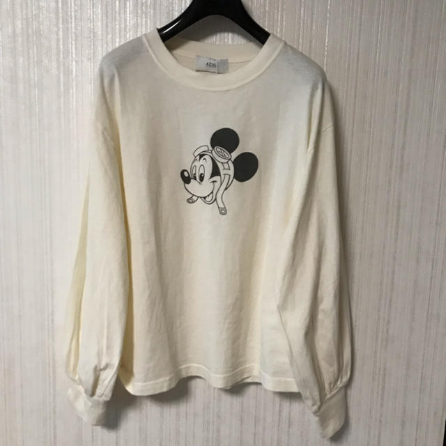 AZUL by moussy(アズールバイマウジー)のフライトミッキー ロンT レディースのトップス(Tシャツ(長袖/七分))の商品写真