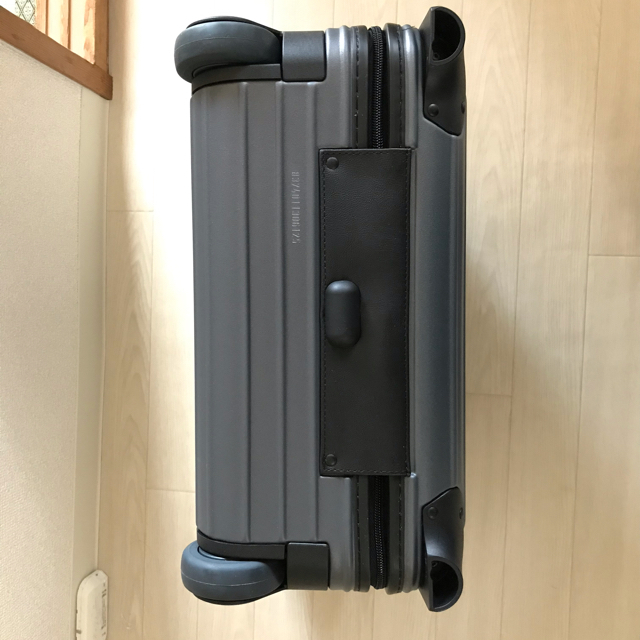 RIMOWA(リモワ)のbonnemido 様専用リモワ サルサ 2輪 二輪 TSAマットグレー 25L メンズのバッグ(トラベルバッグ/スーツケース)の商品写真