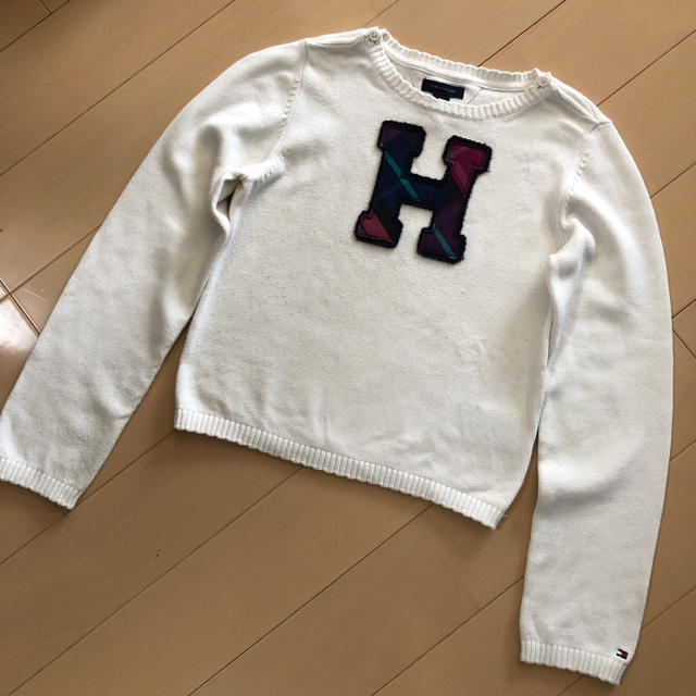 TOMMY HILFIGER(トミーヒルフィガー)のTOMMY HILFIGER 120cm ニット キッズ/ベビー/マタニティのキッズ服女の子用(90cm~)(ニット)の商品写真