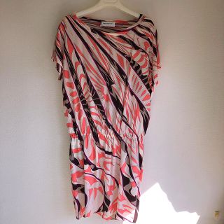 EMILIO PUCCI(チュニック)のフリマアイテム一覧 EMILIO PUCCI(チュニック)のフリマアイテム一覧