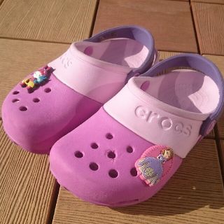 クロックス(crocs)のcrocs  クロックス  C12  シビッツ付  ソフィア  キティ(サンダル)