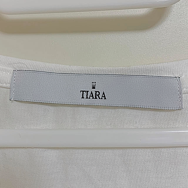 tiara(ティアラ)の専用！TIARA Tシャツ 白 ＊ IENA ビームス ユナイテッドアローズ  レディースのトップス(Tシャツ(半袖/袖なし))の商品写真