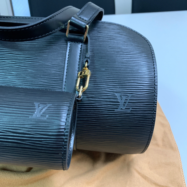 特別お値引き中 ほぼ新品 ルイヴィトン エピ スフロ ノワール