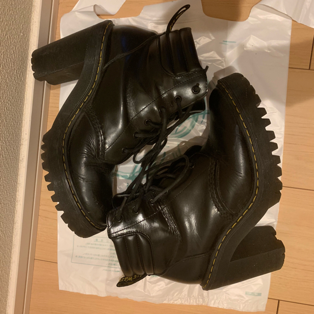 Dr.Martens(ドクターマーチン)のDr.Martens Perseph one ヒールアンクルブーツ レディースの靴/シューズ(ブーツ)の商品写真