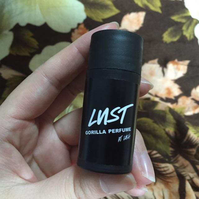 LUSH - LUSH スティック練り香水の通販 by min's shop｜ラッシュならラクマ