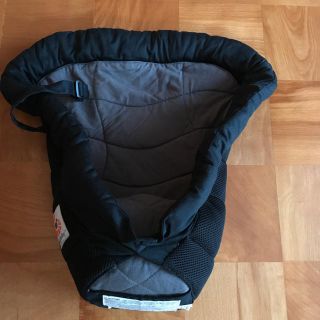 エルゴベビー(Ergobaby)のエルゴ インファートインサート(抱っこひも/おんぶひも)