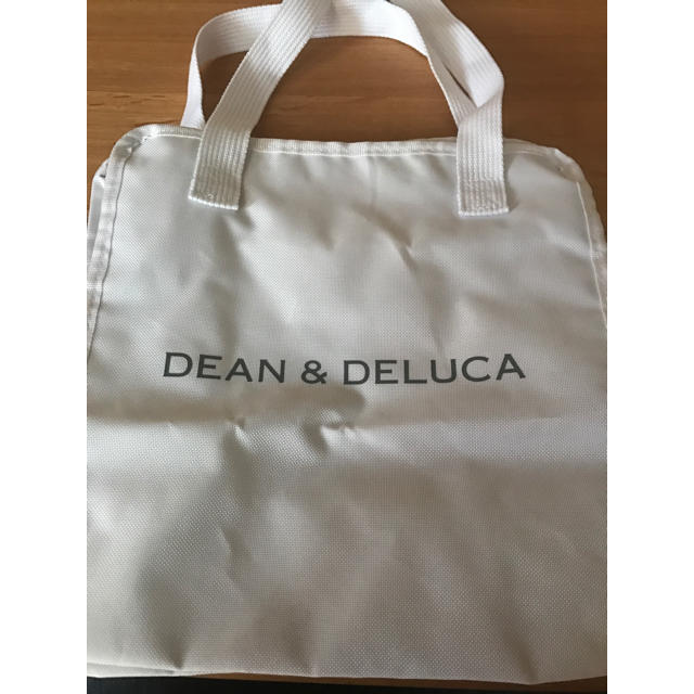 DEAN & DELUCA(ディーンアンドデルーカ)のDEAN & DELUCA 保冷バッグ インテリア/住まい/日用品のキッチン/食器(弁当用品)の商品写真