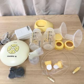 【送料込み】medela 電動搾乳機 swing  メデラ 搾乳器 セット(その他)