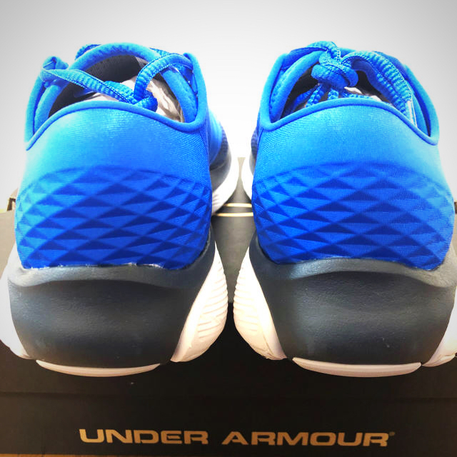 UNDER ARMOUR(アンダーアーマー)の【新品】アンダーアーマー トレーニング シューズ 26cm スポーツ/アウトドアのランニング(シューズ)の商品写真