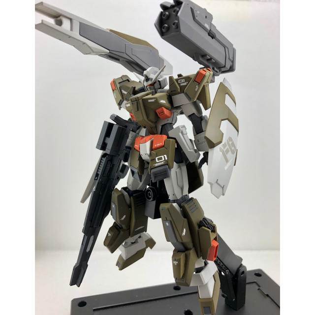 ガンダムage フルグランサ 改造完成品 Hg 塗装済みの通販 By T D S Shop ラクマ