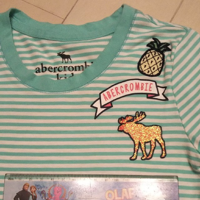 Abercrombie&Fitch(アバクロンビーアンドフィッチ)のアバクロンビー&フィッチキッズ Tシャツ キッズ/ベビー/マタニティのキッズ服女の子用(90cm~)(Tシャツ/カットソー)の商品写真