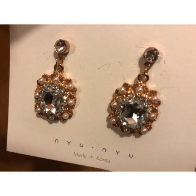 【nyu nyu/ニュニュ】ピアス/韓国/アクセサリー/ビジュー/新品/美品 レディースのアクセサリー(ピアス)の商品写真