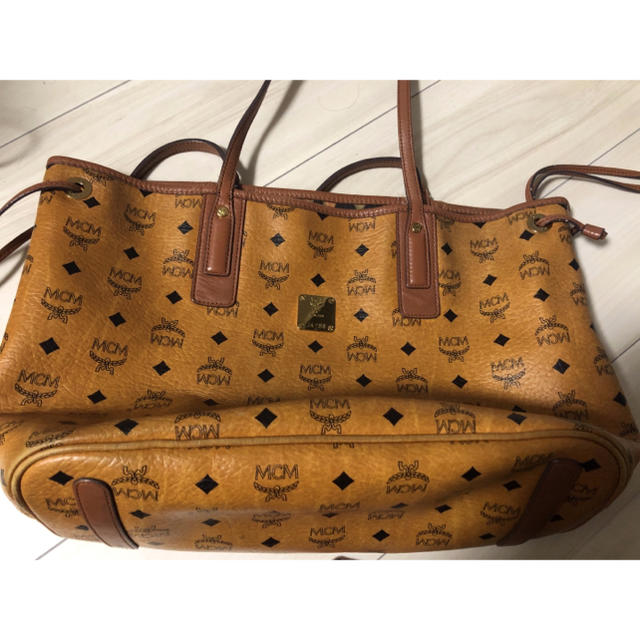 MCM(エムシーエム)のMCM トートバッグ レディースのバッグ(トートバッグ)の商品写真