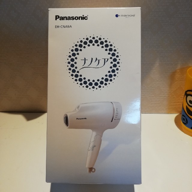 スマホ/家電/カメラ新品・未使用！Panasonic EH-CNA9A-W ヘアドライヤー