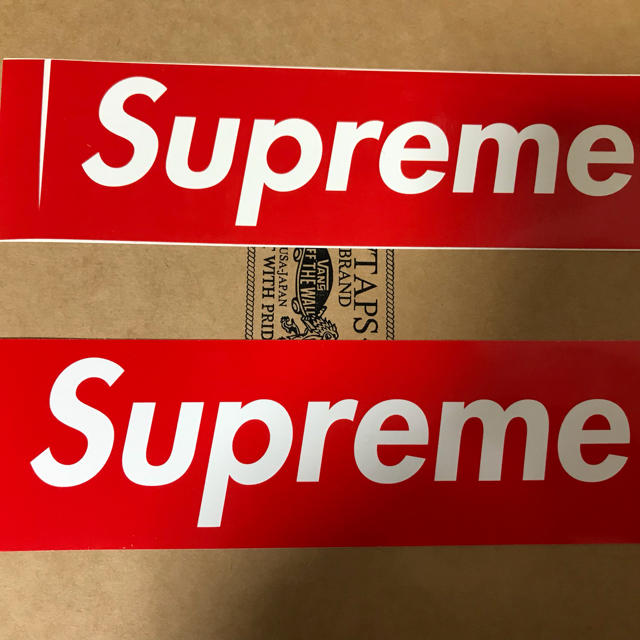 Supreme(シュプリーム)のSupreme ボックスロゴステッカー 自動車/バイクのバイク(ステッカー)の商品写真