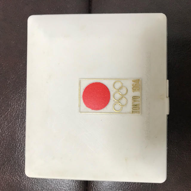 東京 オリンピック 記念メダル 金貨 Tokyo 1964 アンティーク 値下げ エンタメ/ホビーの美術品/アンティーク(貨幣)の商品写真