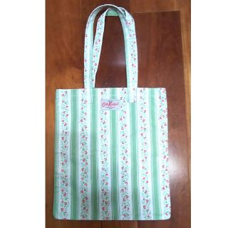 キャスキッドソン(Cath Kidston)のキャス・キッドソン ブックバッグ トートバッグ ストライプ×ローズ グリーン系(トートバッグ)