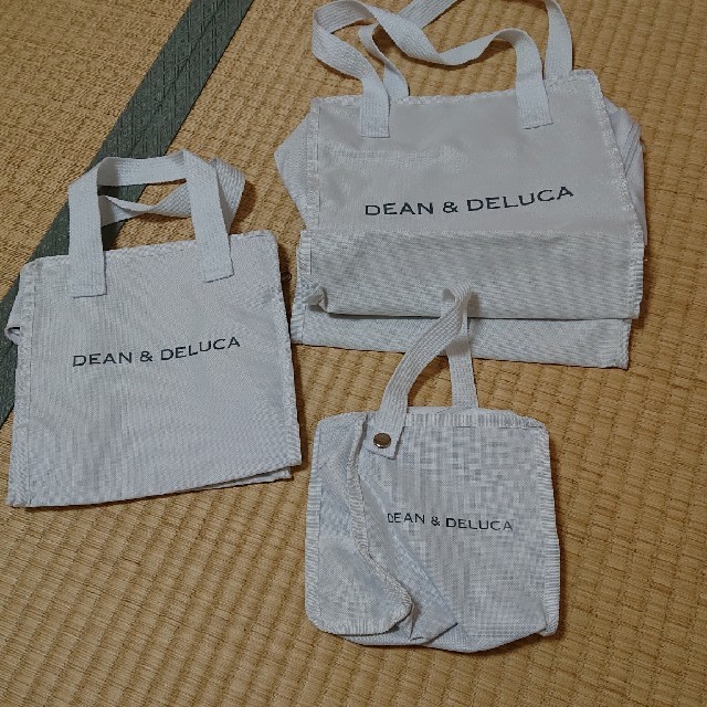 DEAN & DELUCA(ディーンアンドデルーカ)の付録DEAN＆DELUCA カバン三点セット レディースのバッグ(ハンドバッグ)の商品写真