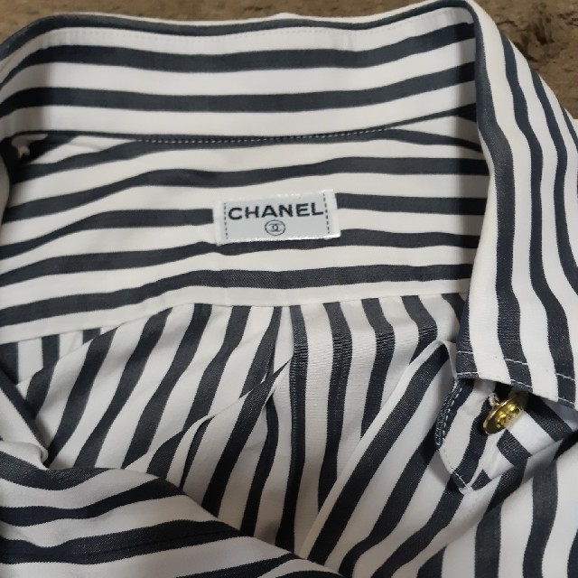 CHANEL(シャネル)のCHANEL　ストライプシャツ レディースのトップス(シャツ/ブラウス(長袖/七分))の商品写真