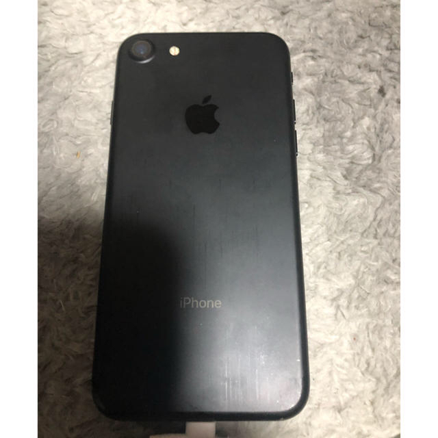 Softbank(ソフトバンク)のiPhone7本体 スマホ/家電/カメラのスマートフォン/携帯電話(スマートフォン本体)の商品写真