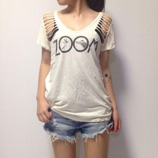 ローズバッド(ROSE BUD)のROSEBUD 肩開き ダメージTシャツ(Tシャツ(半袖/袖なし))