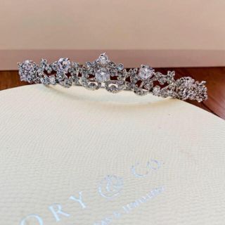 ヴェラウォン(Vera Wang)の最終値下げ ivory&co ティアラ clementine 人気 国内完売(ヘッドドレス/ドレス)