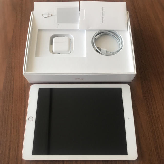 iPad 第6世代 Wi-Fi+Cellular 128GB ローズ au