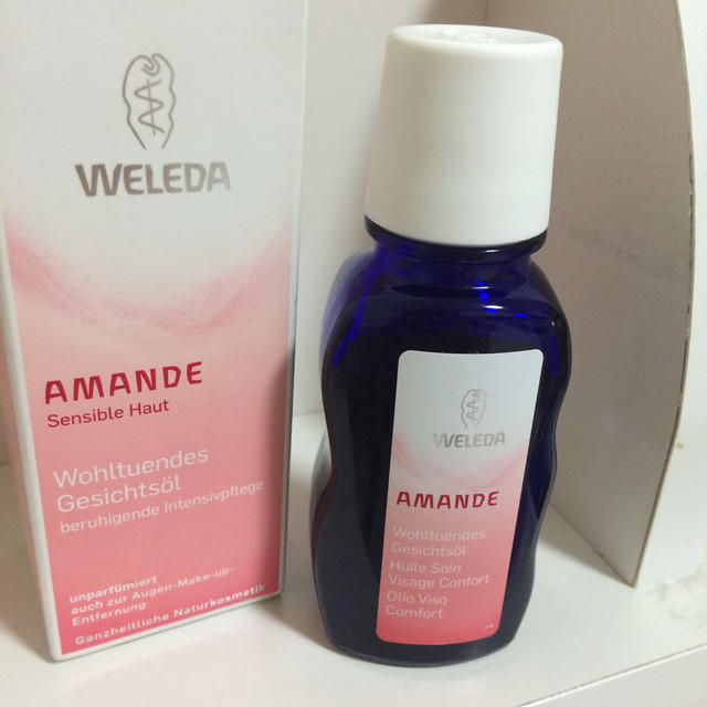 WELEDA(ヴェレダ)のヴェレダ アーモンドフェイシャルオイル コスメ/美容のスキンケア/基礎化粧品(フェイスオイル/バーム)の商品写真