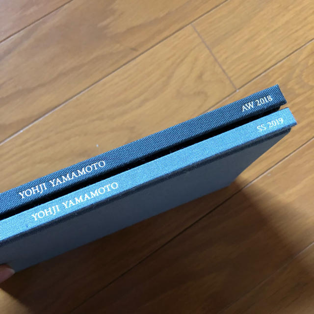 Yohji Yamamoto(ヨウジヤマモト)のヨウジヤマモト カタログ エンタメ/ホビーの雑誌(ファッション)の商品写真