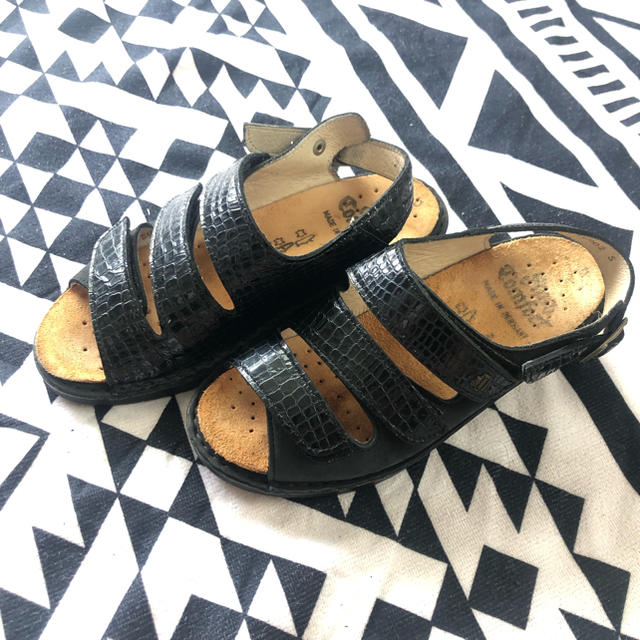 Fin comfort サンダル 2(21㎝〜21.5㎝くらい) エナメル レディースの靴/シューズ(サンダル)の商品写真