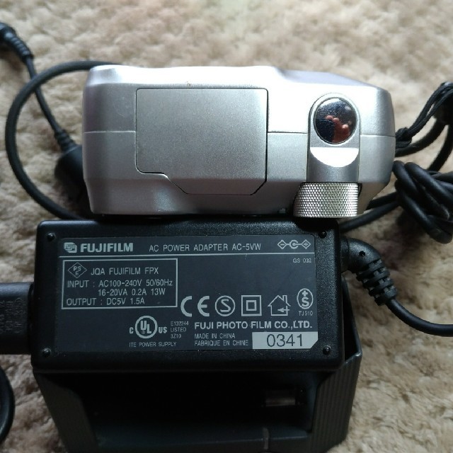 富士フイルム(フジフイルム)のFUJIFILM デジタルカメラ FinePix6800Z 富士フイルム スマホ/家電/カメラのカメラ(コンパクトデジタルカメラ)の商品写真