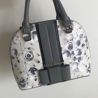 ジルバイジルスチュアート(JILL by JILLSTUART)のジルバイジルスチュアートバッグ花柄(ハンドバッグ)