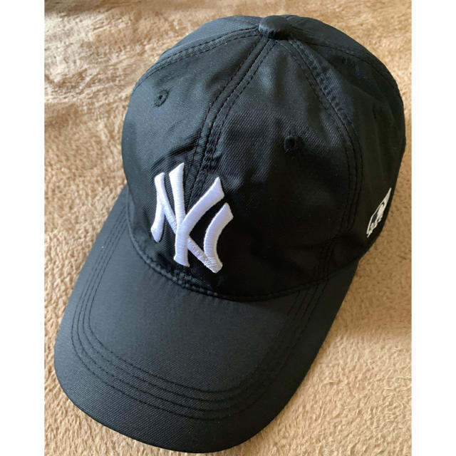 未使用 ヤンキース ホワイト刺繍ロゴキャップ メンズの帽子(キャップ)の商品写真