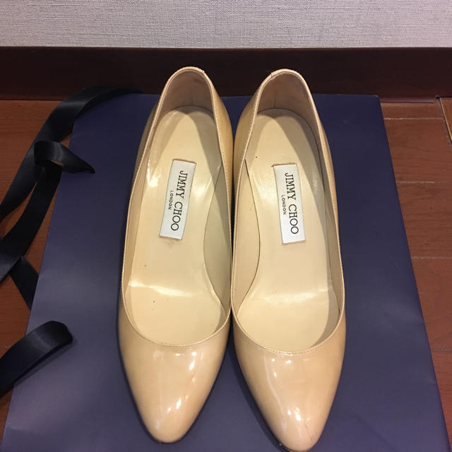 JIMMY CHOO(ジミーチュウ)のジミーチュウ   パンプス レディースの靴/シューズ(ハイヒール/パンプス)の商品写真