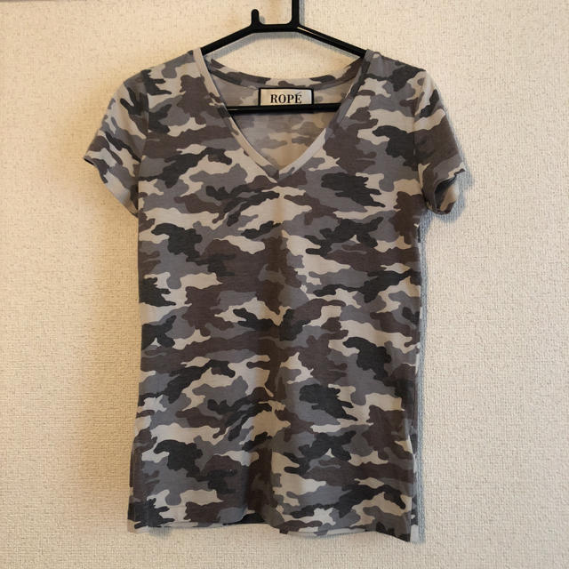 ROPE’(ロペ)のROPE 迷彩柄Tシャツ レディースのトップス(Tシャツ(半袖/袖なし))の商品写真