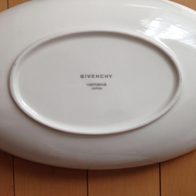 GIVENCHY(ジバンシィ)のジバンシー オーバル 皿 インテリア/住まい/日用品のキッチン/食器(食器)の商品写真