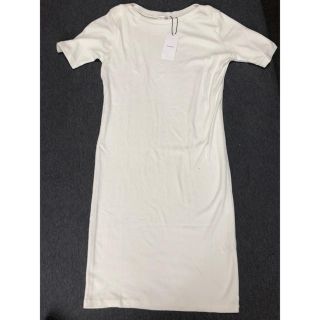 マウジー(moussy)の新品  moussy ワンピース 半袖 ホワイト 白 タグ付き(ロングワンピース/マキシワンピース)