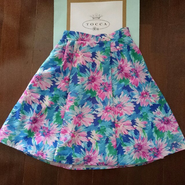 新品】TOCCA BLOOMING FLOWERスカート(サイズ0)- 新品】TOCCA BLOOMING FLOWERスカート(サイズ0)-