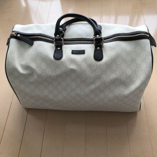 グッチ(Gucci)のあいさま専用　グッチ ボストン 大きめ 白 黒 未使用(ボストンバッグ)