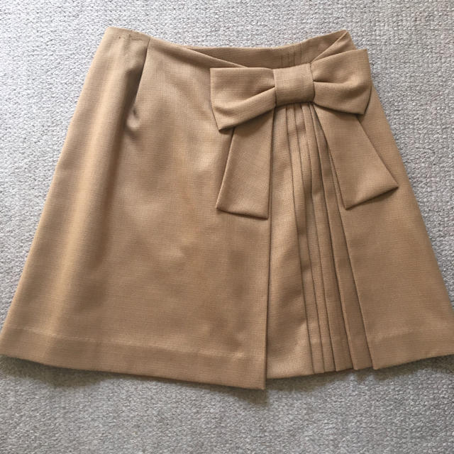 anatelier(アナトリエ)の新品未使用 アナトリエ リボンスカート レディースのスカート(ひざ丈スカート)の商品写真