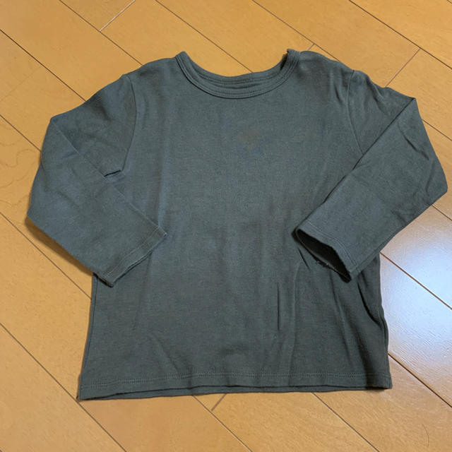 UNIQLO(ユニクロ)のユニクロ ロングT 100 キッズ/ベビー/マタニティのキッズ服男の子用(90cm~)(Tシャツ/カットソー)の商品写真