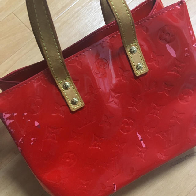 LOUIS VUITTON(ルイヴィトン)の💕ルイビィトン💕リード赤❤️   レディースのバッグ(ハンドバッグ)の商品写真